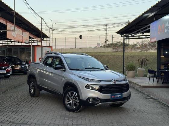 FIAT TORO 2.0 16V TURBO DIESEL VOLCANO 4WD AT9 FIAT TORO 2.0 16V TURBO DIESEL VOLCANO 4WD AT9
